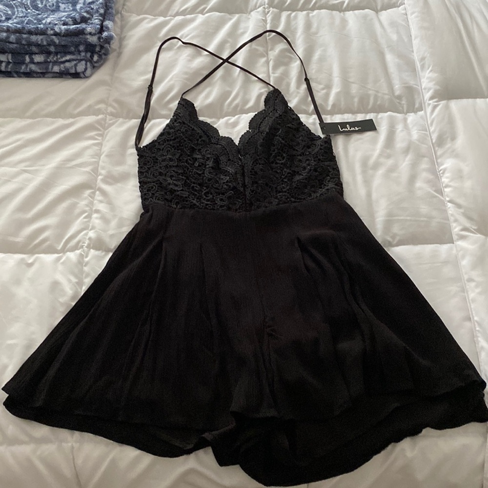 Lulu’s lace romper - Picture 3 of 3